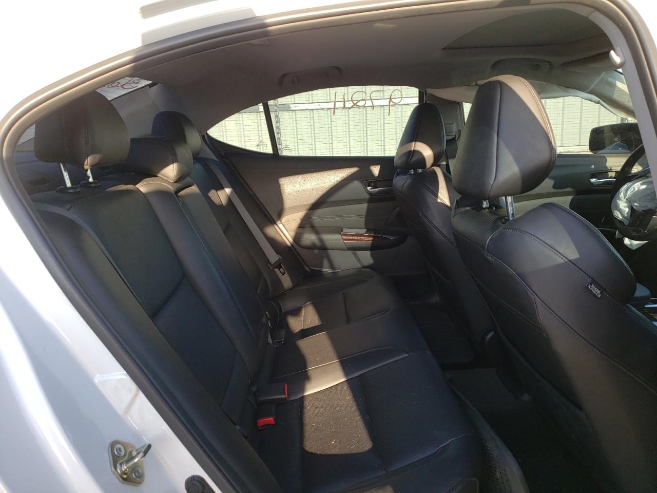 Photo 6 from auction – 2016 ACURA TLX TECH with VIN 19UUB1F57GA014374