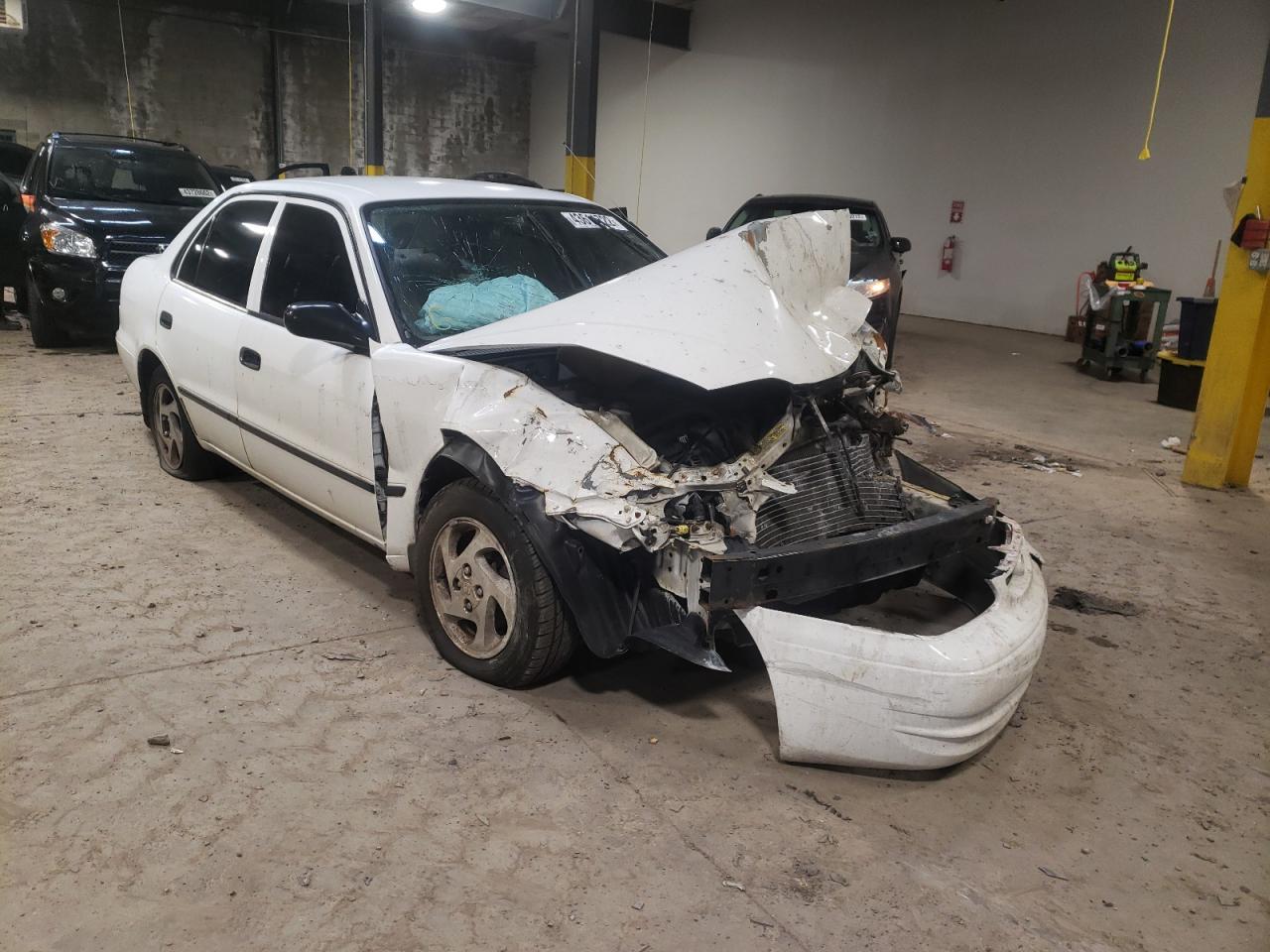 TOYOTA COROLLA VE 2000 with VIN 2T1BR12E3YC319505 - Photo from auction