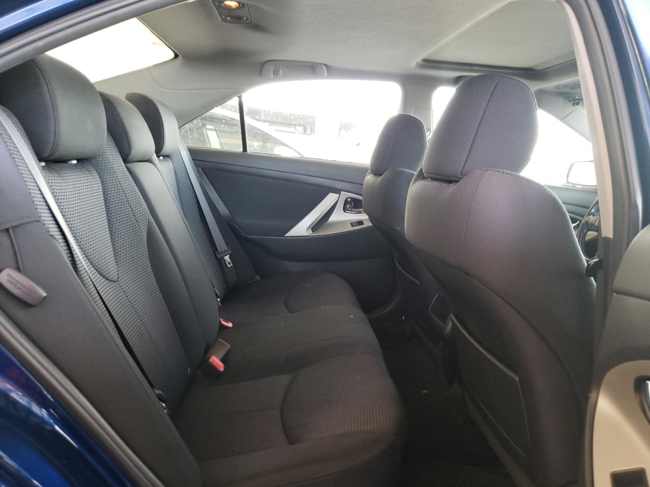 Photo 6 from auction – 2011 TOYOTA CAMRY BASE with VIN 4T1BF3EK2BU754639