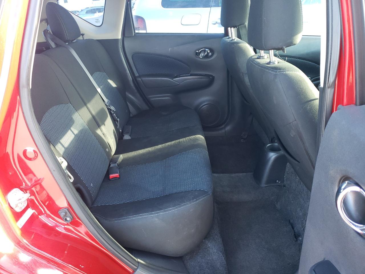 Photo 6 from auction – 2015 NISSAN VERSA NOTE with VIN 3N1CE2CP4FL410771