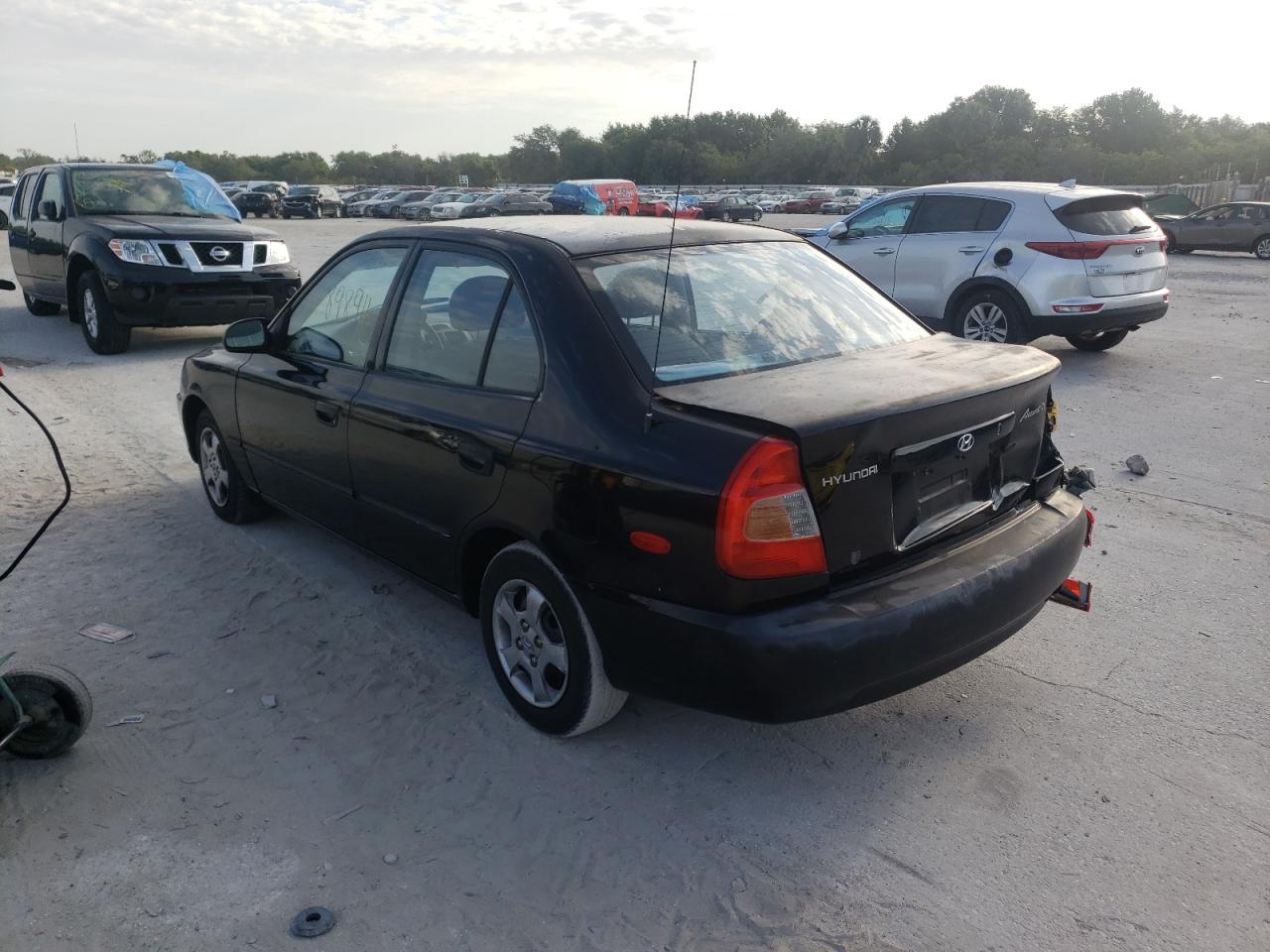 Photo 3 from auction – 2002 HYUNDAI ACCENT GL with VIN KMHCG45C02U308991