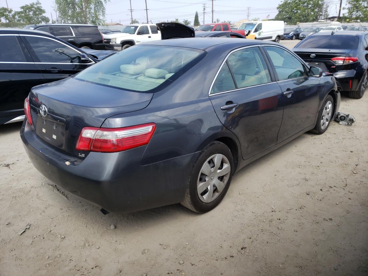 Photo 4 from auction – 2007 TOYOTA CAMRY with VIN 4T1BE46K17U505277