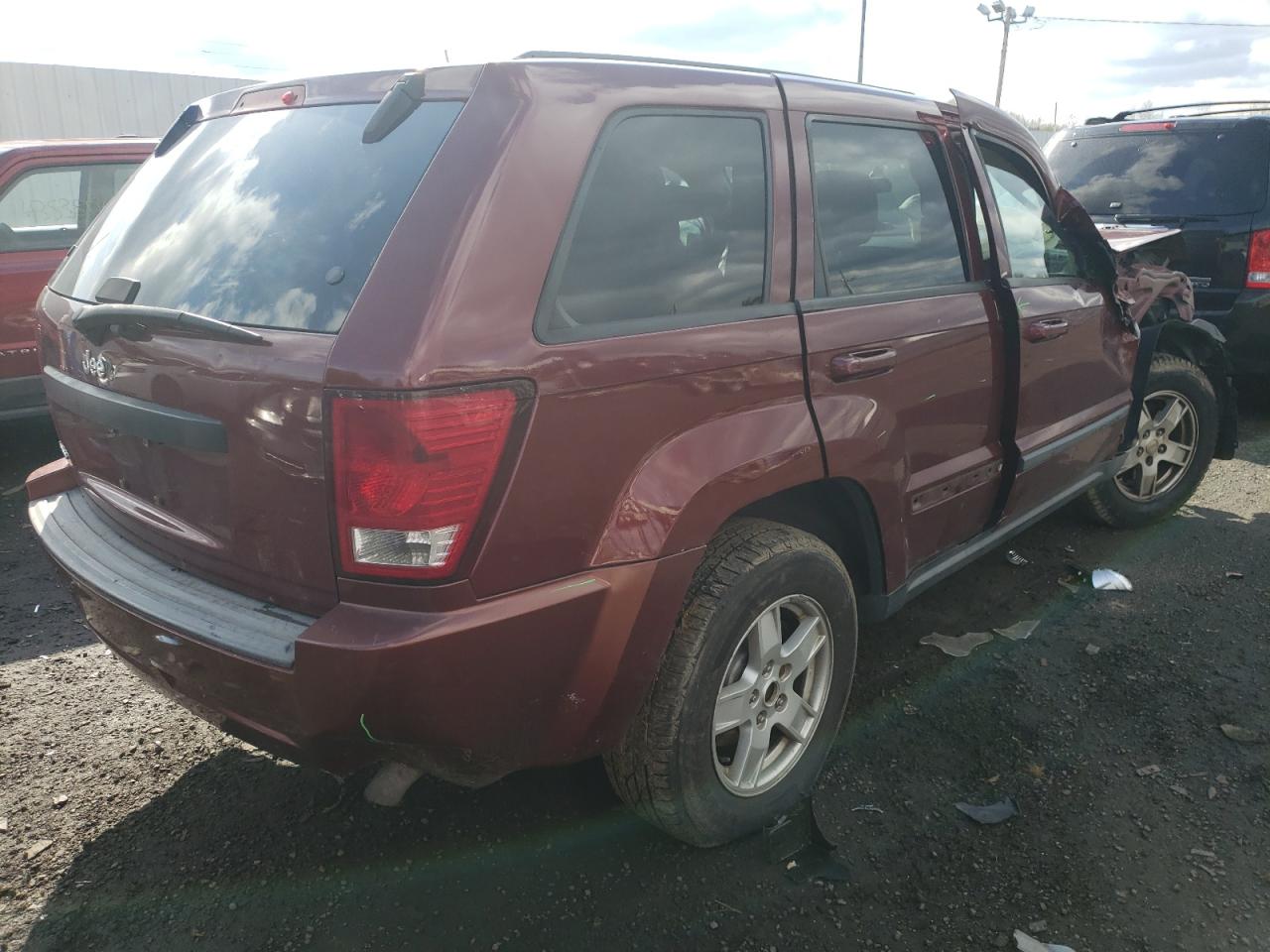 Photo 4 from auction – 2007 JEEP GRAND CHER with VIN 1J8GR48K57C607126