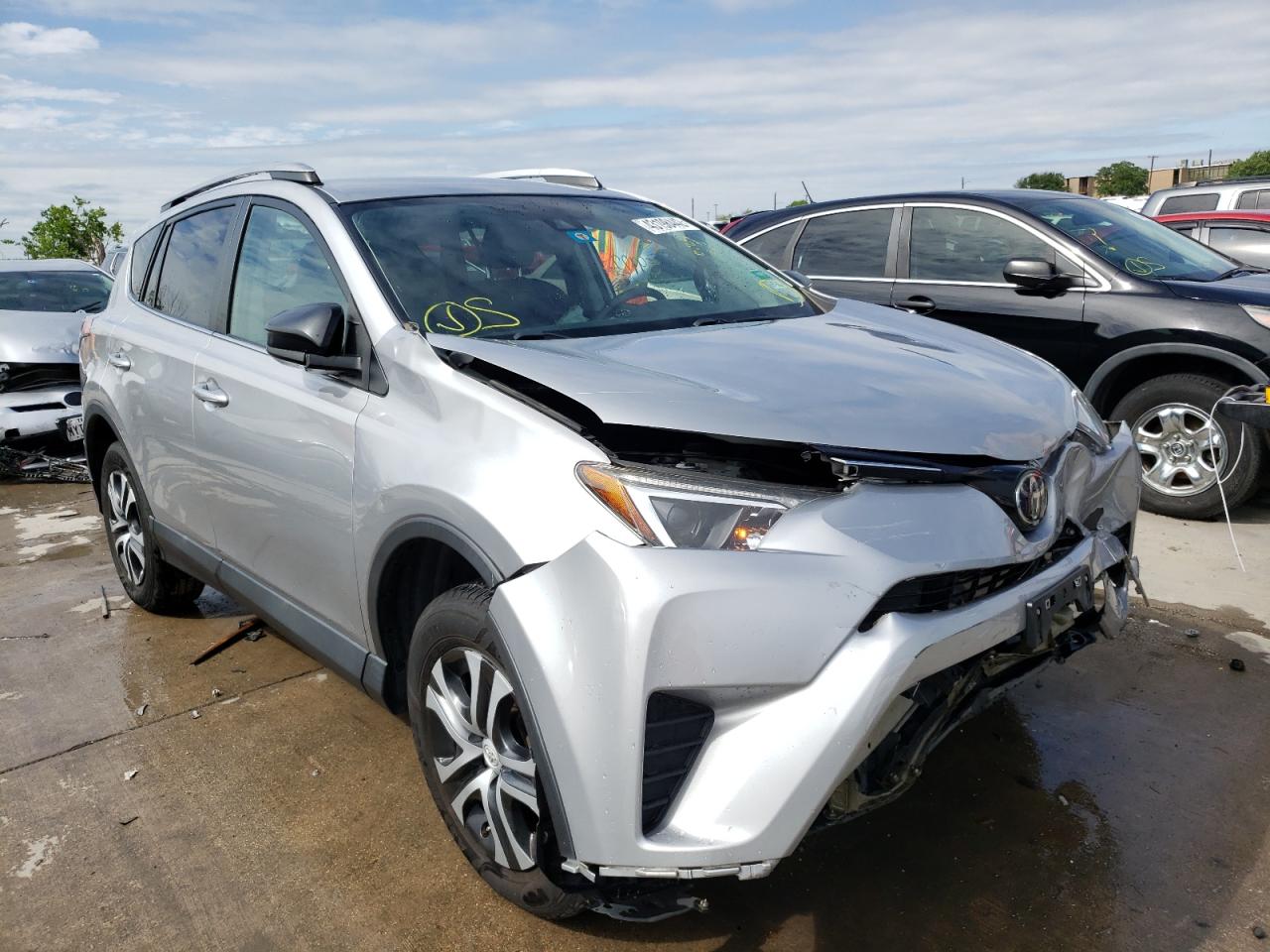 Photo 1 from auction – 2017 TOYOTA RAV4 LE with VIN 2T3ZFREV4HW374973
