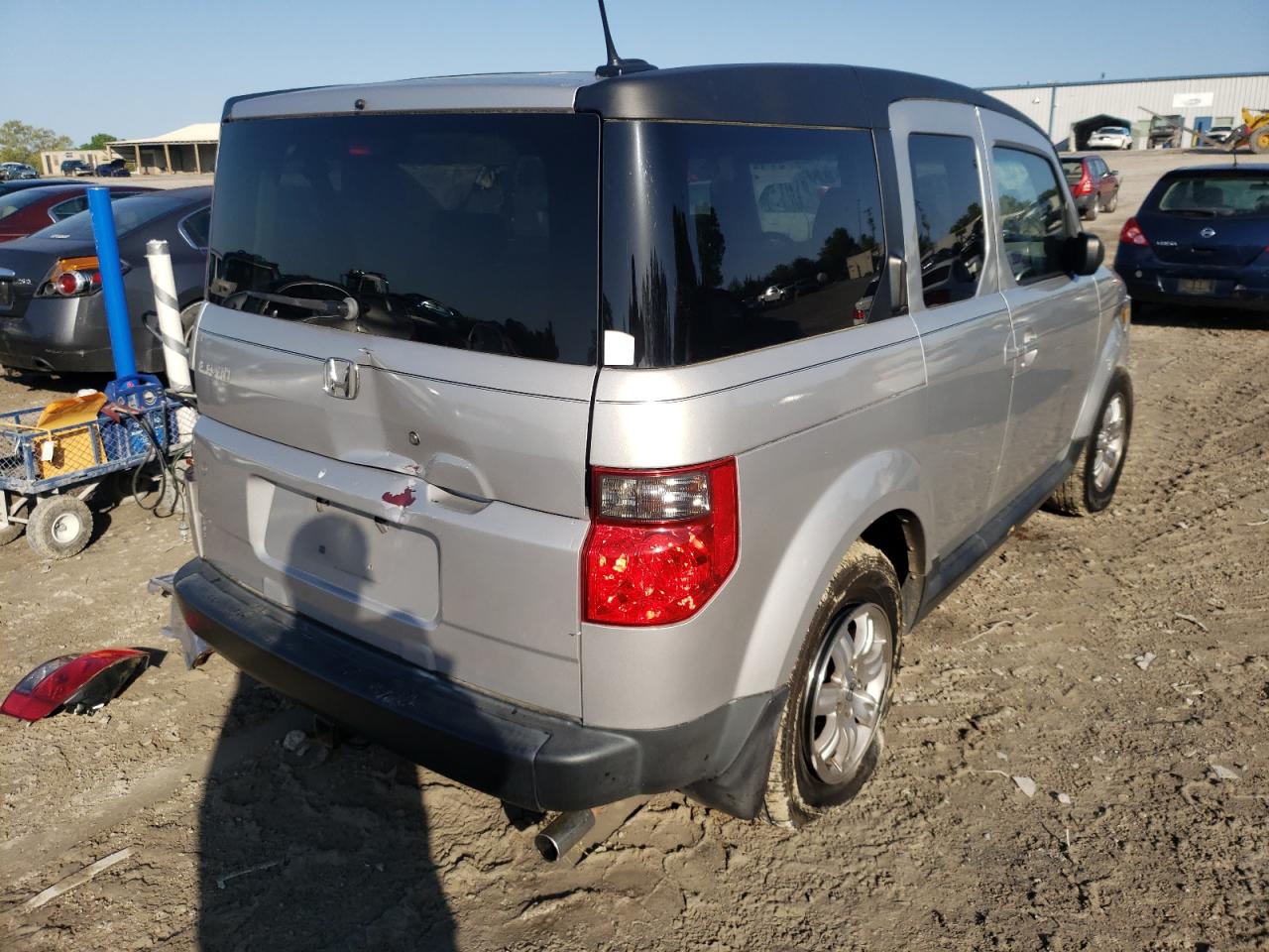 Photo 4 from auction – 2007 HONDA ELEMENT EX with VIN 5J6YH287X7L014922