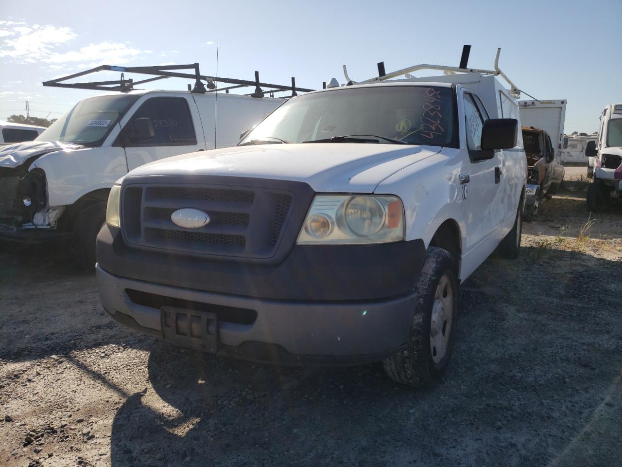 Photo 2 from auction – 2008 FORD F150 with VIN 1FTRF12268KD93268