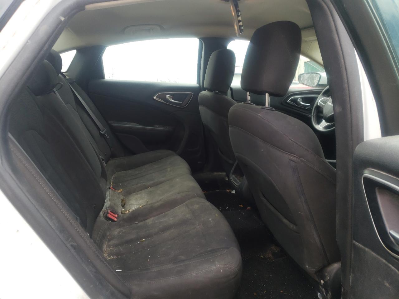 Photo 6 from auction – 2016 CHRYSLER 200 LIMITE with VIN 1C3CCCAB6GN136107