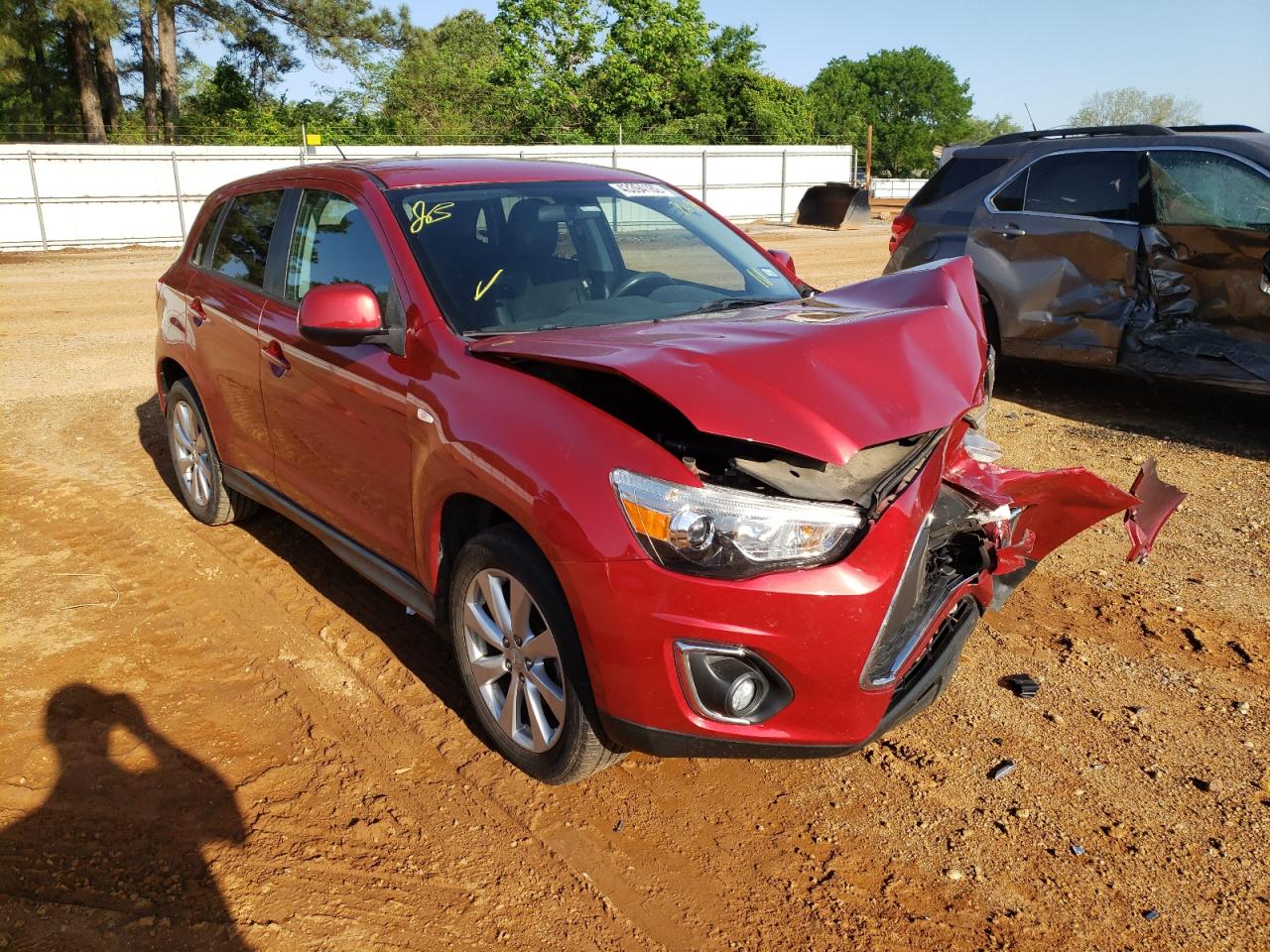 MITSUBISHI OUTLANDER 2015 with VIN 4A4AP3AWXFE057699 - Photo from auction