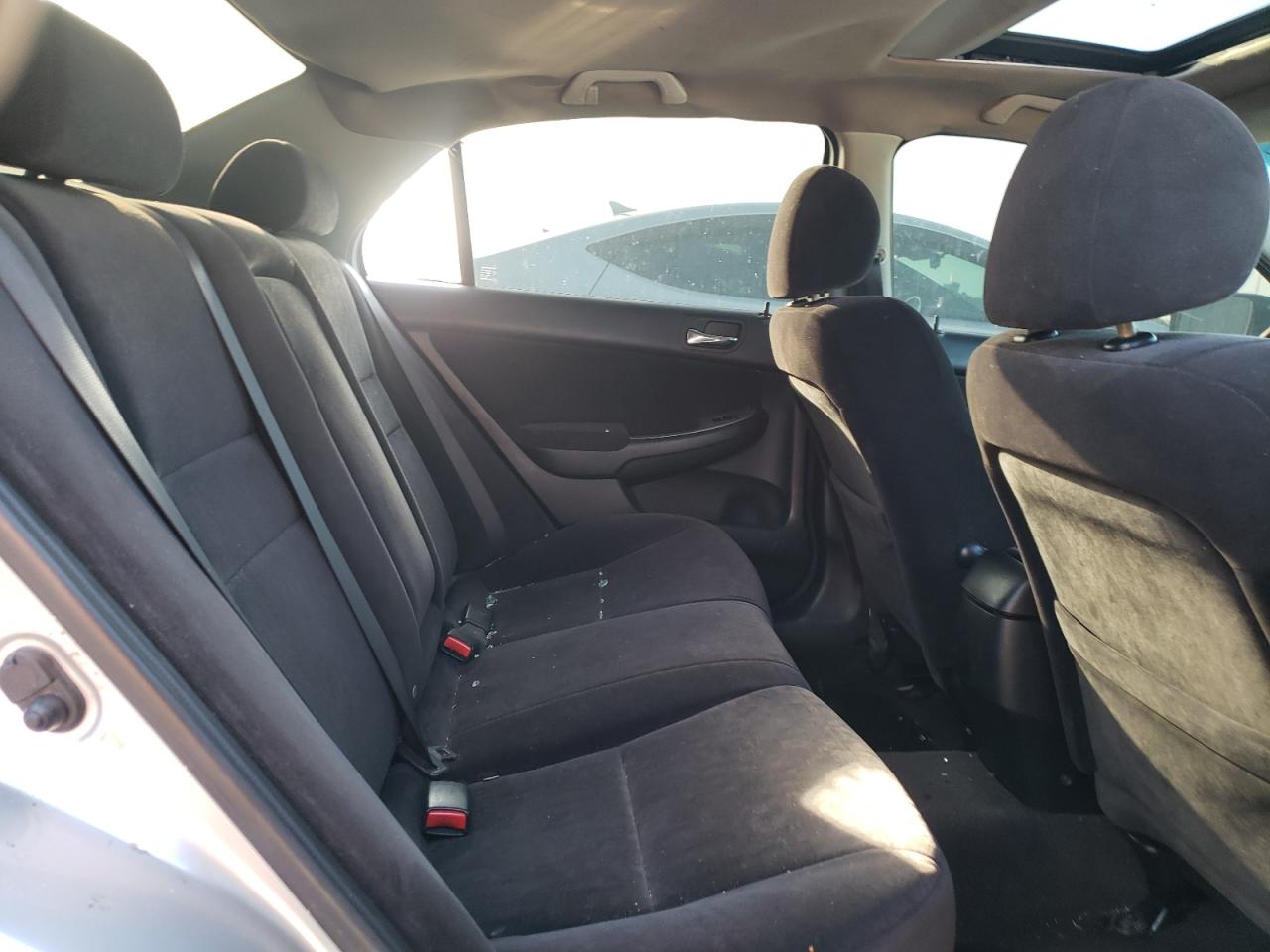 Photo 6 from auction – 2003 HONDA ACCORD EX with VIN JHMCM56683C023196