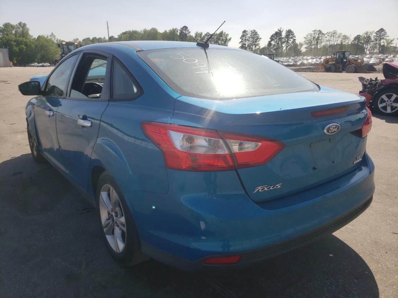 Photo 3 from auction – 2014 FORD FOCUS SE with VIN 1FADP3F23EL152843
