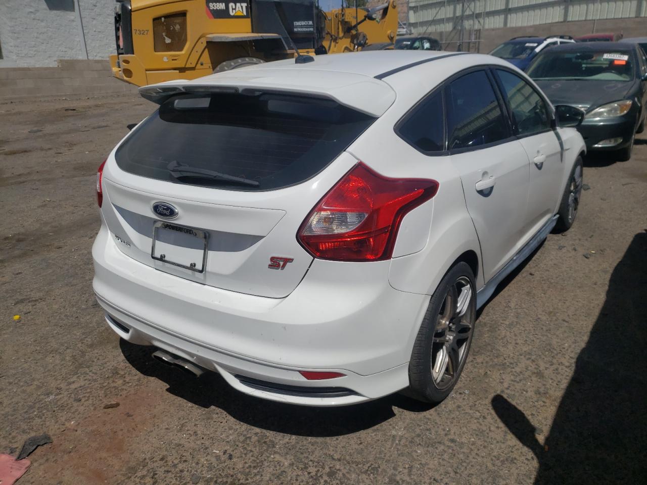 Photo 4 from auction – 2014 FORD FOCUS ST with VIN 1FADP3L96EL212471