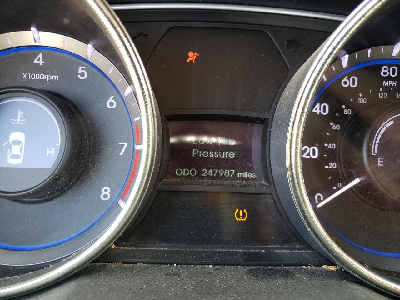 Photo 8 from auction – 2012 HYUNDAI SONATA SE with VIN 5NPEC4AB7CH367666