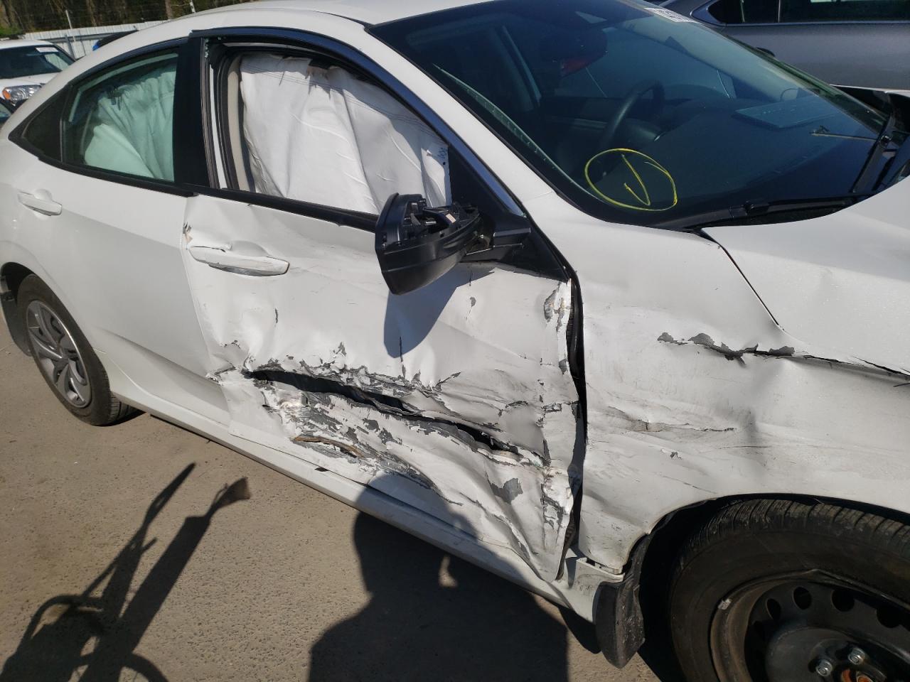 Photo 9 from auction – 2019 HONDA CIVIC LX with VIN 2HGFC2F69KH526054