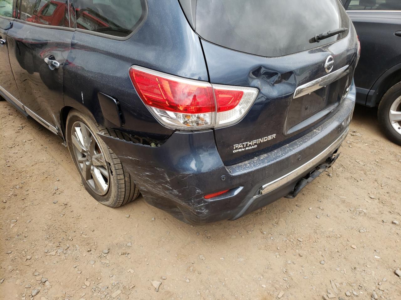 Photo 9 from auction – 2013 NISSAN PATHFINDER with VIN 5N1AR2MM8DC672942