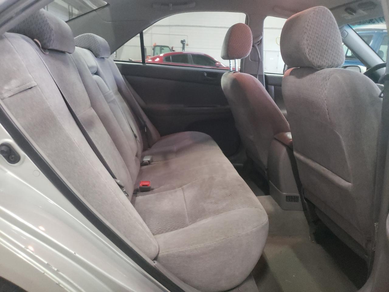 Photo 6 from auction – 2003 TOYOTA CAMRY LE with VIN 4T1BE30KX3U714000