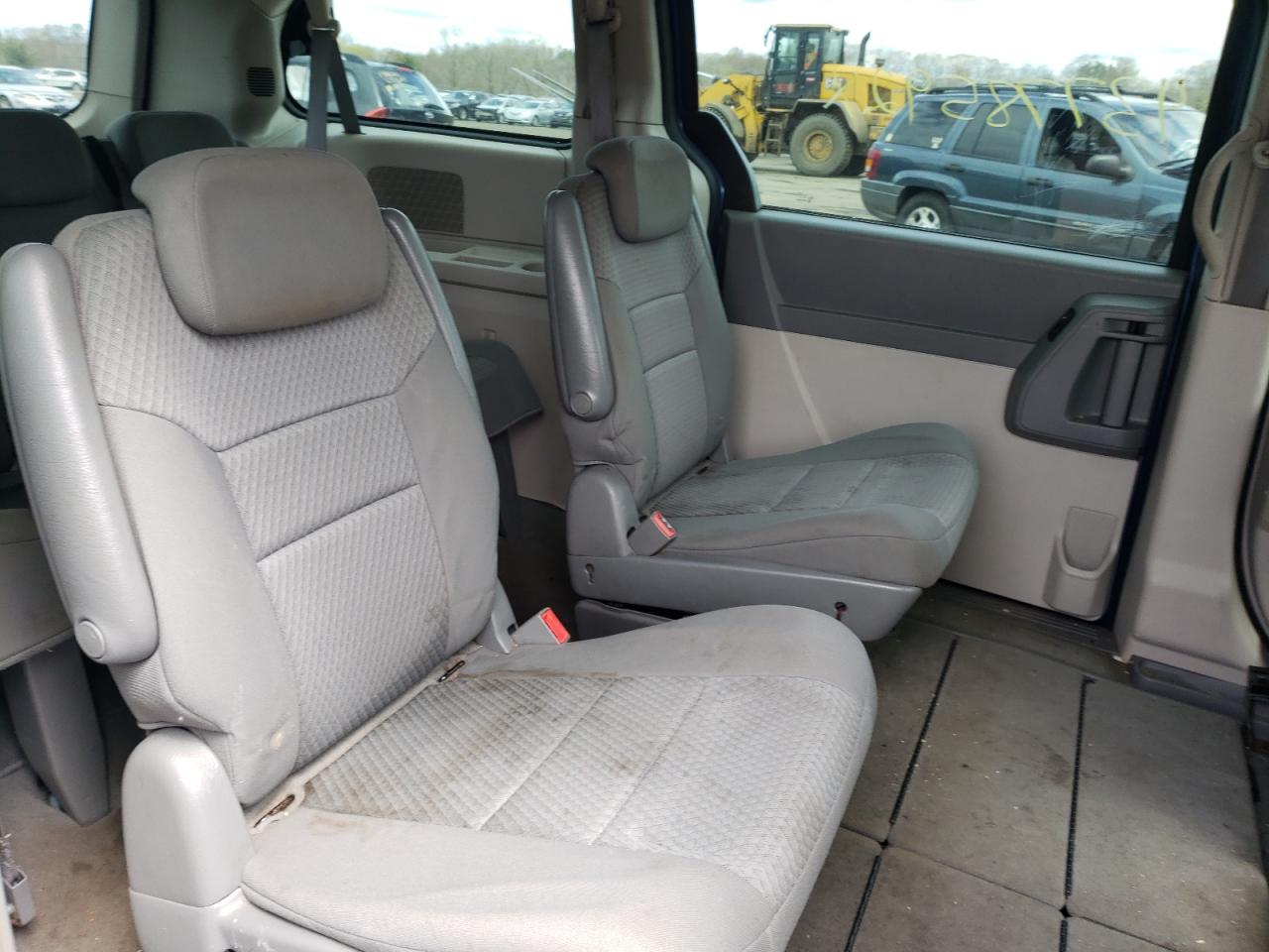 Photo 6 from auction – 2010 DODGE GRAND CARA with VIN 2D4RN4DE7AR316480