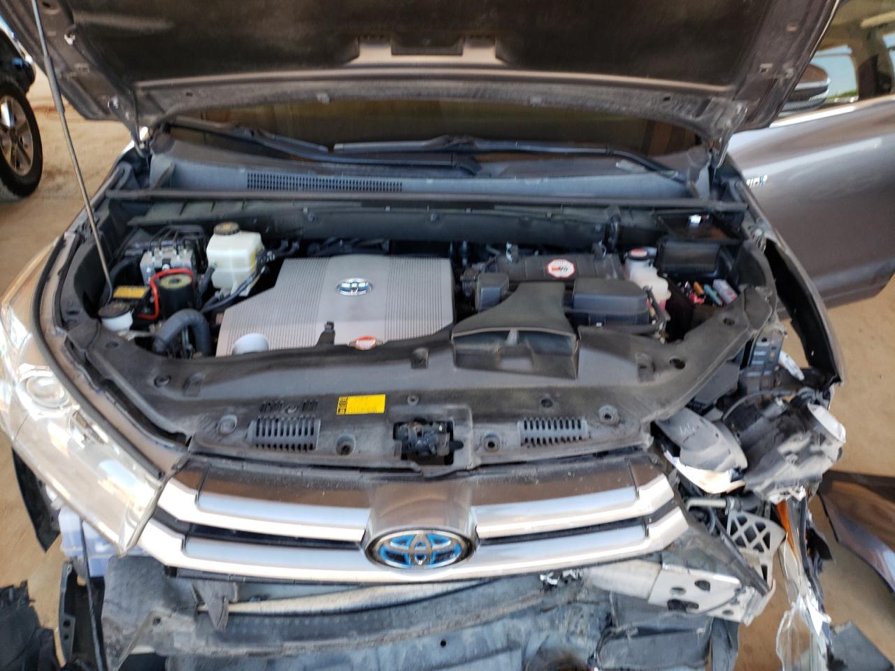 Photo 7 from auction – 2017 TOYOTA HIGHLANDER with VIN 5TDJGRFH8HS021981