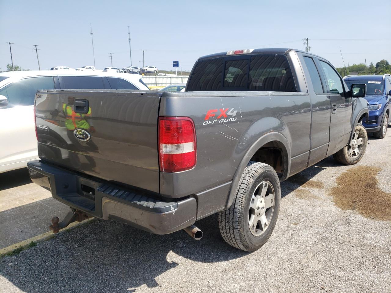 Photo 4 from auction – 2005 FORD F150 with VIN 1FTPX14565FA34101
