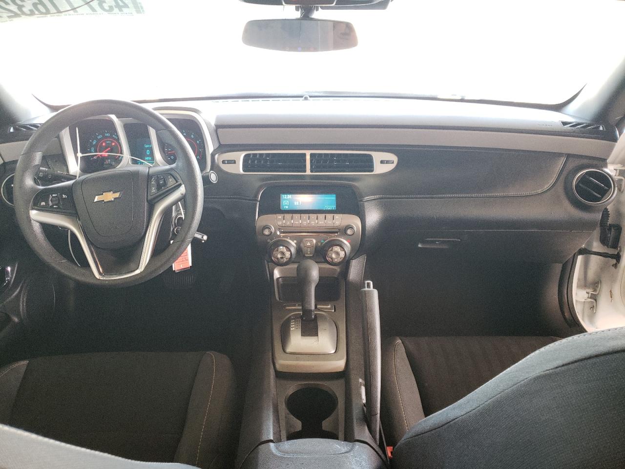 Photo 9 from auction – 2015 CHEVROLET CAMARO LS with VIN 2G1FB1E3XF9226583
