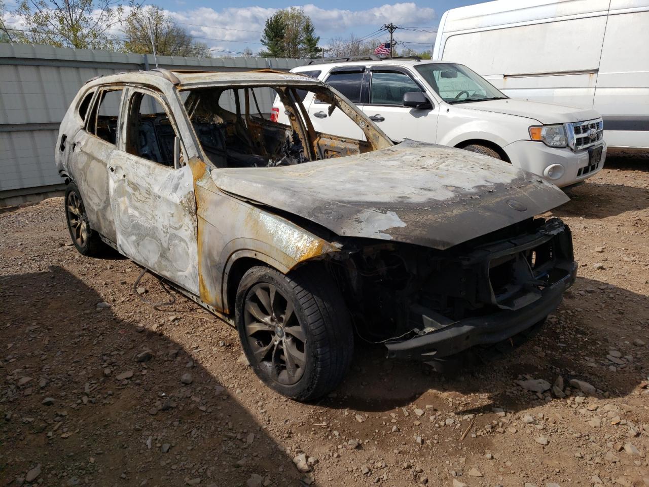 BMW X1 XDRIVE2 2013 with VIN WBAVL1C54DVR92059 - Photo from auction