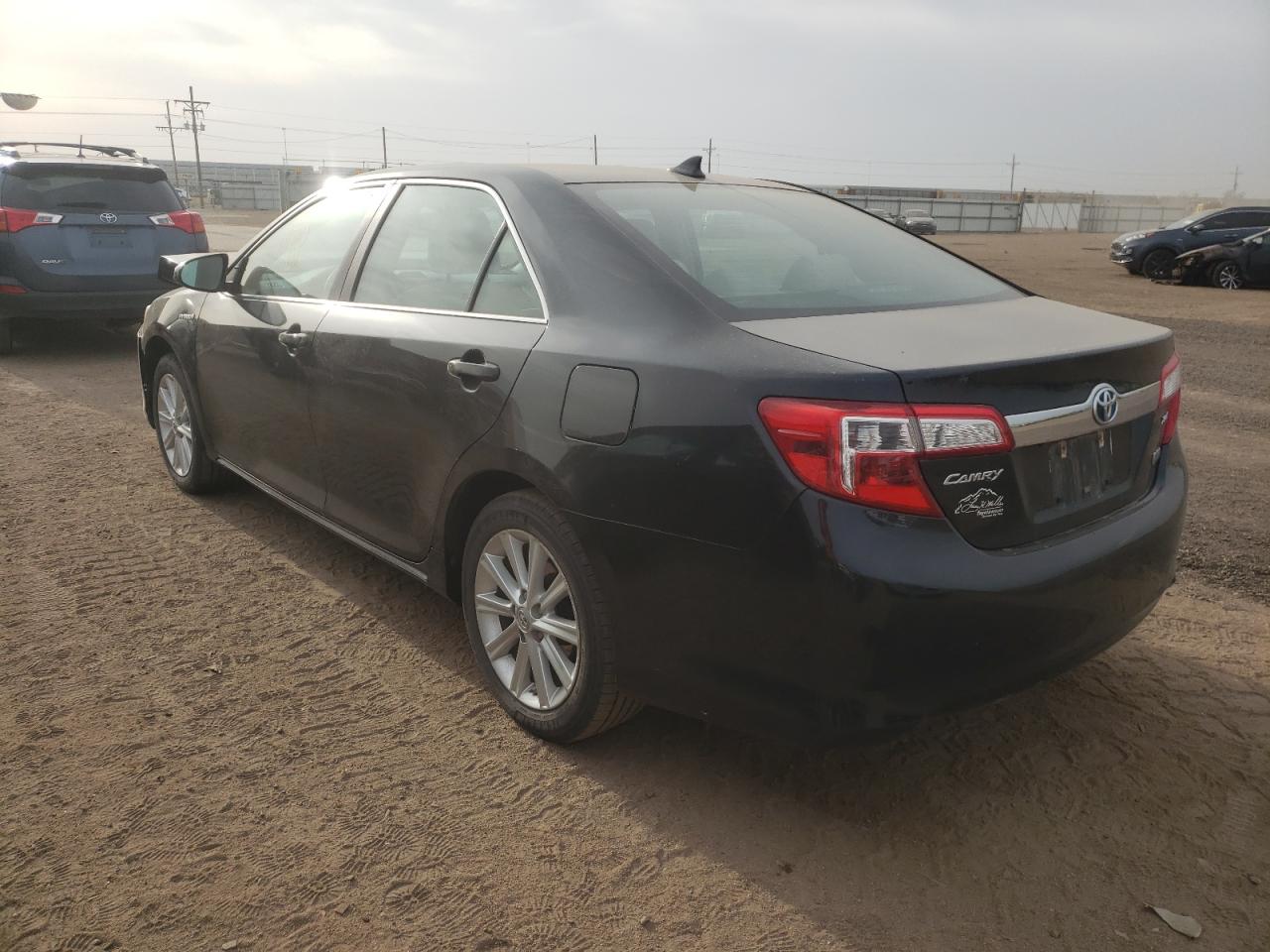 Photo 3 from auction – 2013 TOYOTA CAMRY HYBR with VIN 4T1BD1FK0DU095035
