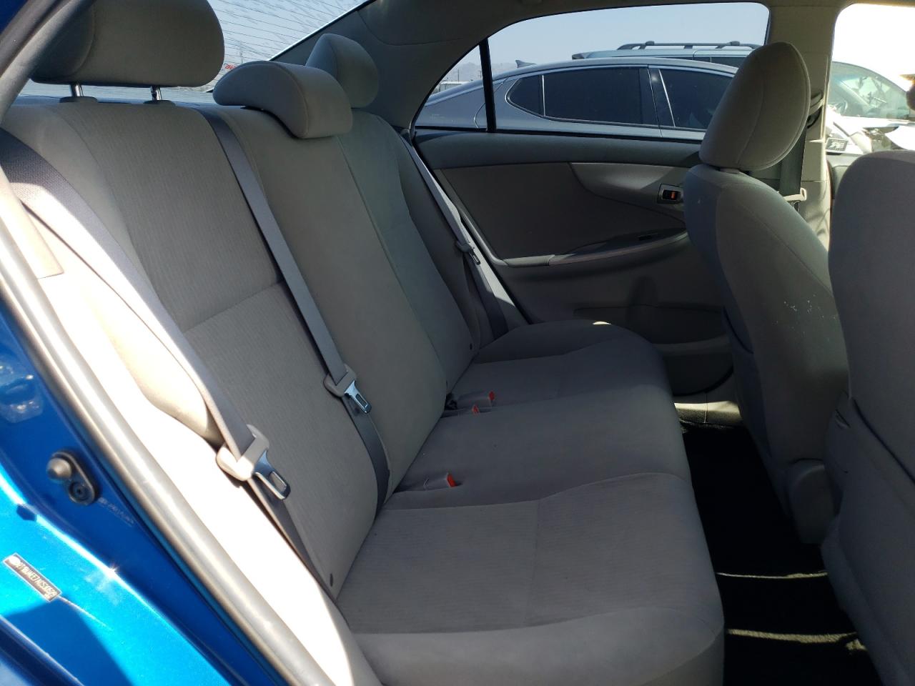 Zdjęcie 6 z aukcji – 2010 TOYOTA COROLLA BA z VIN 2T1BU4EE7AC530529