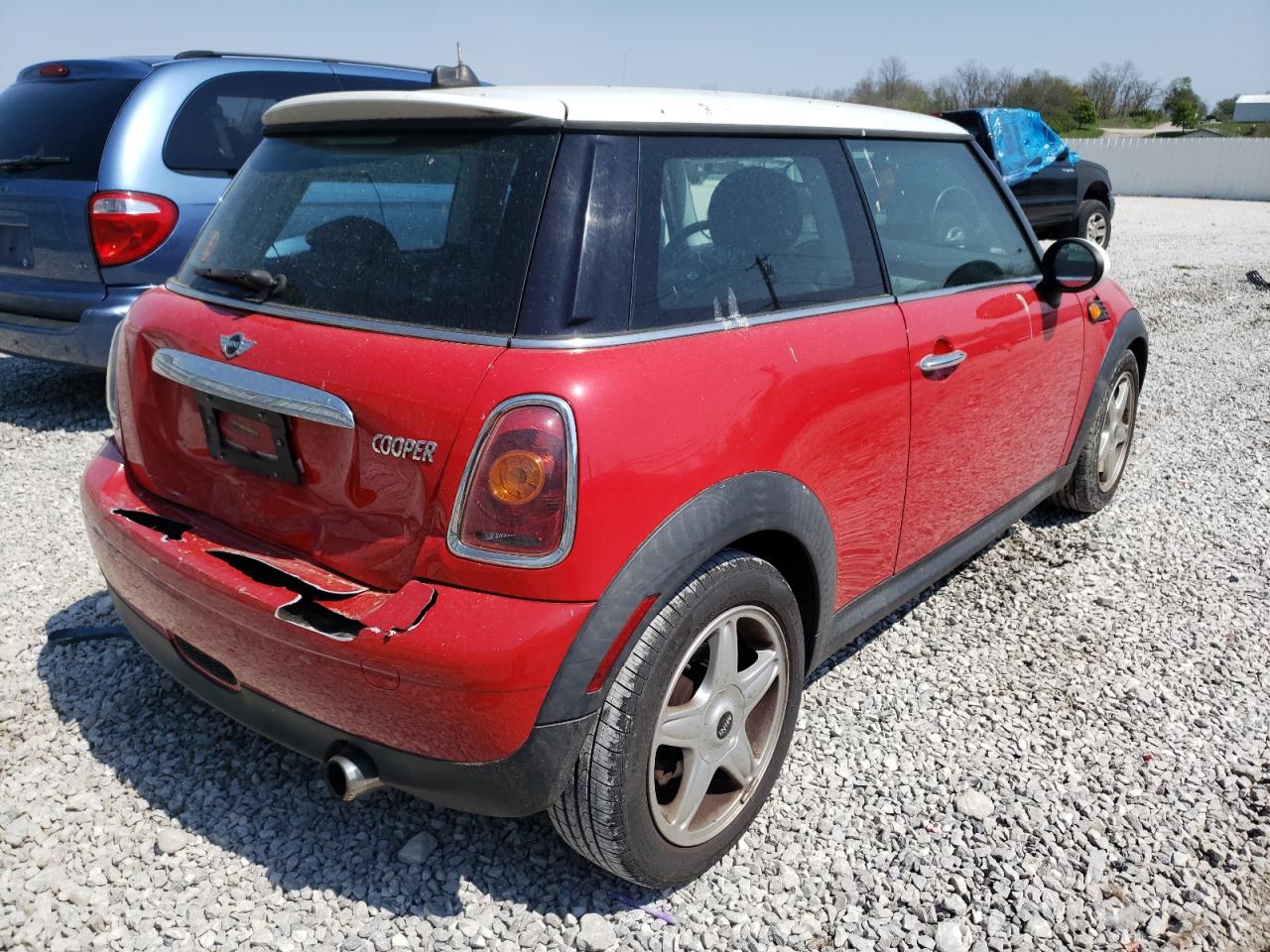 Photo 4 from auction – 2010 MINI COOPER with VIN WMWMF3C59ATZ61766