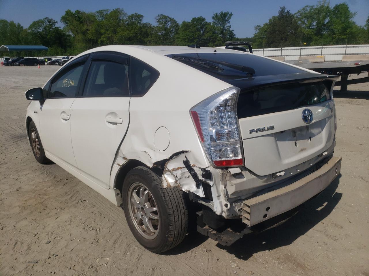 Photo 3 from auction – 2011 TOYOTA PRIUS with VIN JTDKN3DU7B0300095
