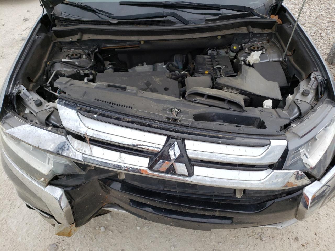 Photo 7 from auction – 2018 MITSUBISHI OUTLANDER with VIN JA4AD2A34JZ005870