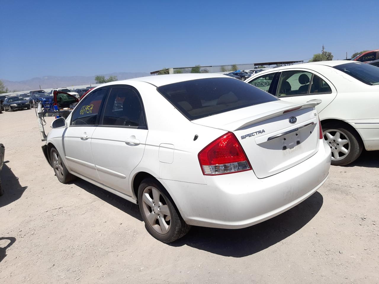 Photo 3 from auction – 2007 KIA SPECTRA EX with VIN KNAFE122075400988