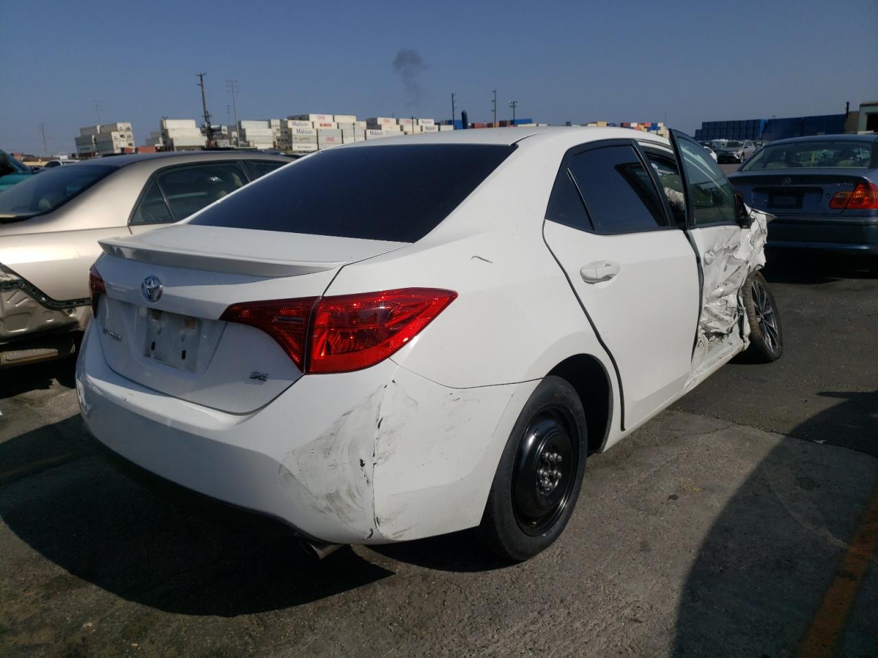 Photo 4 from auction – 2017 TOYOTA COROLLA L with VIN 5YFBURHE8HP577362