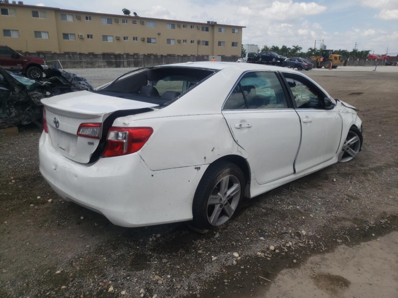Photo 4 from auction – 2012 TOYOTA CAMRY BASE with VIN 4T1BF1FK3CU573246