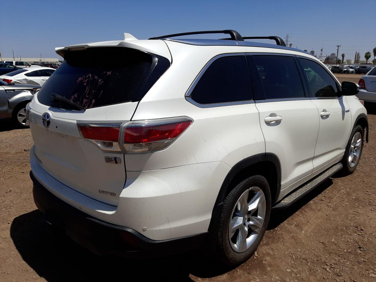 Photo 4 from auction – 2015 TOYOTA HIGHLANDER with VIN 5TDDCRFH5FS008899