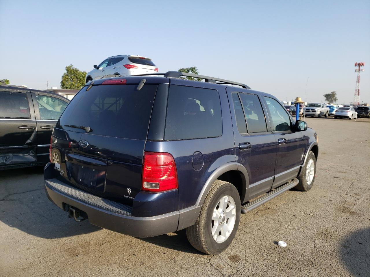 Photo 4 from auction – 2003 FORD EXPLORER X with VIN 1FMDU73W73ZB46227
