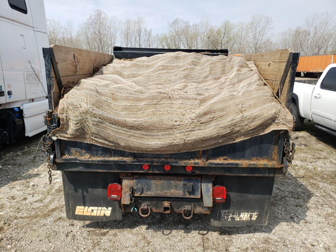 Photo 6 from auction – 2004 CHEVROLET SILVERADO with VIN 1GBJK34U64E225310