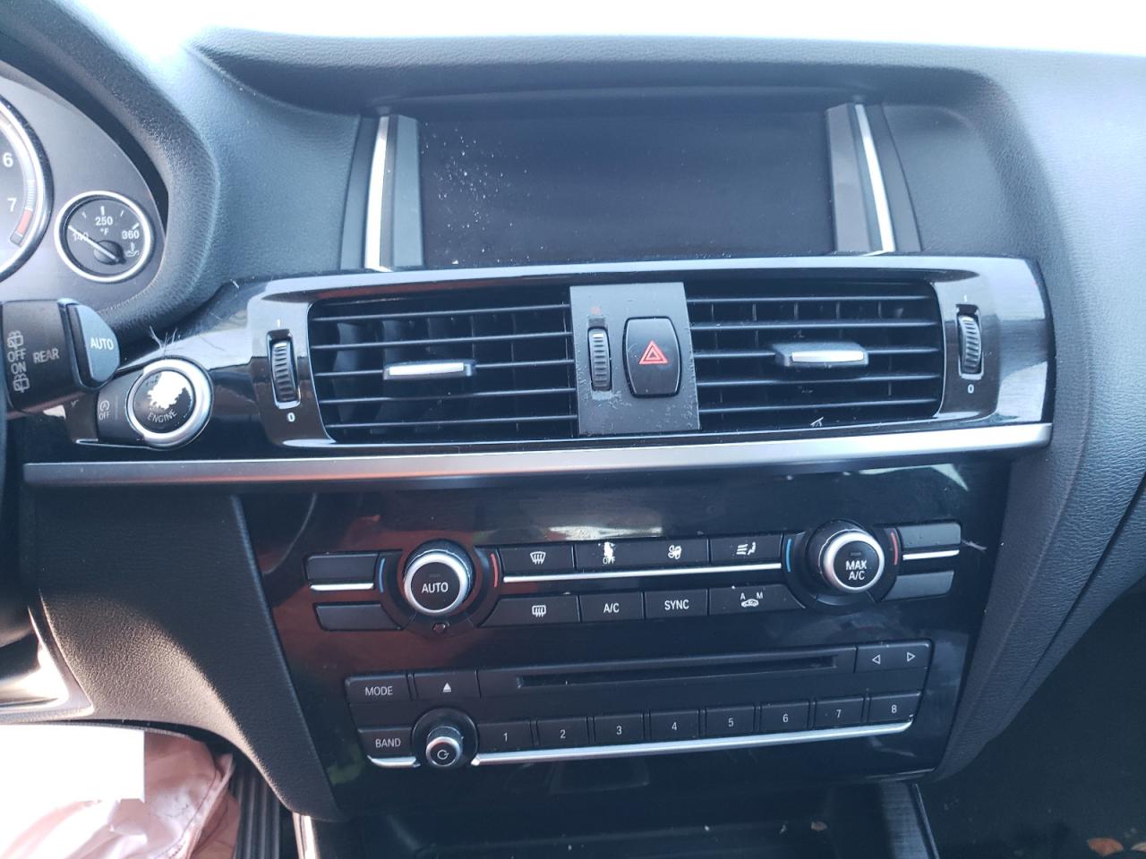 Photo 9 from auction – 2017 BMW X3 SDRIVE2 with VIN 5UXWZ7C33H0V89876