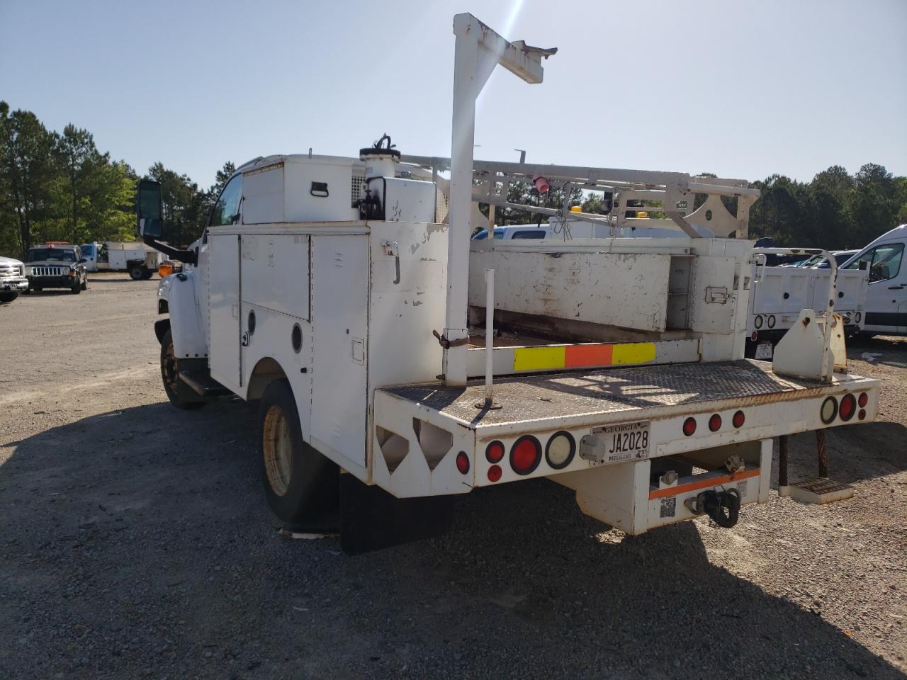 Photo 3 from auction – 2004 CHEVROLET C4500 C4C0 with VIN 1GBC4C1104F505621