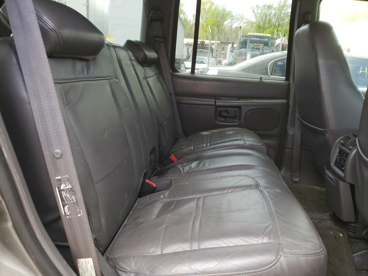 Photo 6 from auction – 2000 FORD EXPLORER E with VIN 1FMZU74E3YZB58717