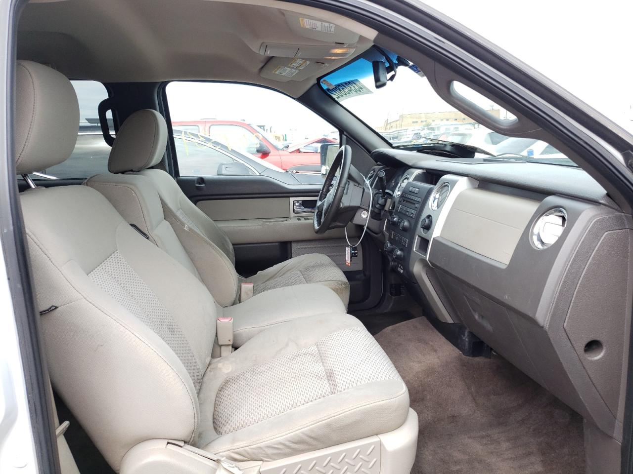 Photo 5 from auction – 2009 FORD F150 SUPER with VIN 1FTRW12899FA08204