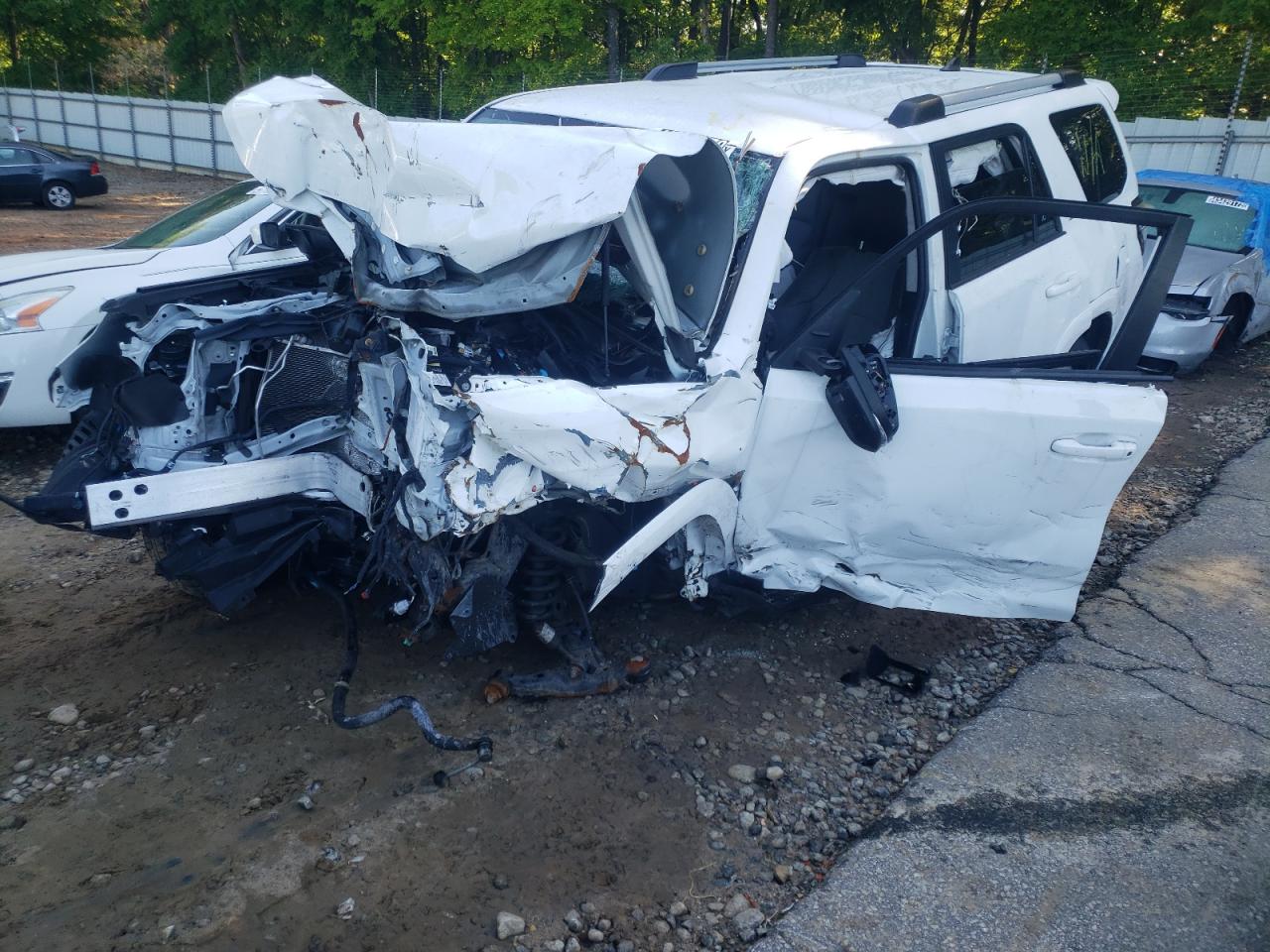 Photo 2 from auction – 2020 TOYOTA 4RUNNER SR with VIN JTEBU5JR7L5803172