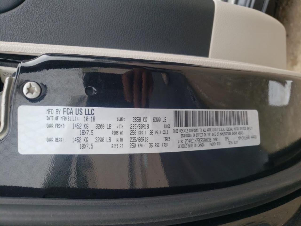 Photo 10 from auction – 2019 CHRYSLER PACIFICA H with VIN 2C4RC1N77KR500238