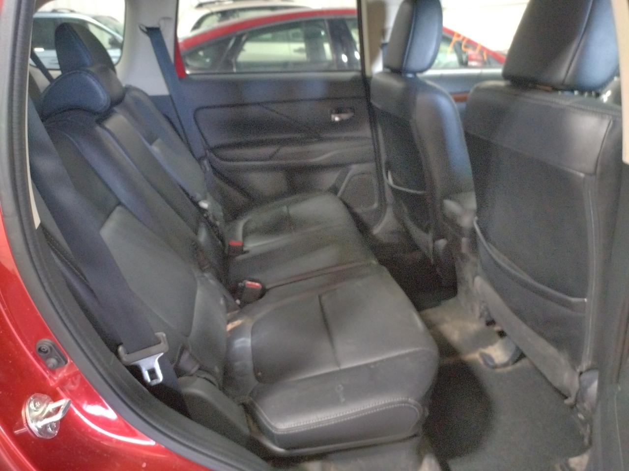 Photo 6 from auction – 2015 MITSUBISHI OUTLANDER with VIN JA4AZ3A35FZ013698