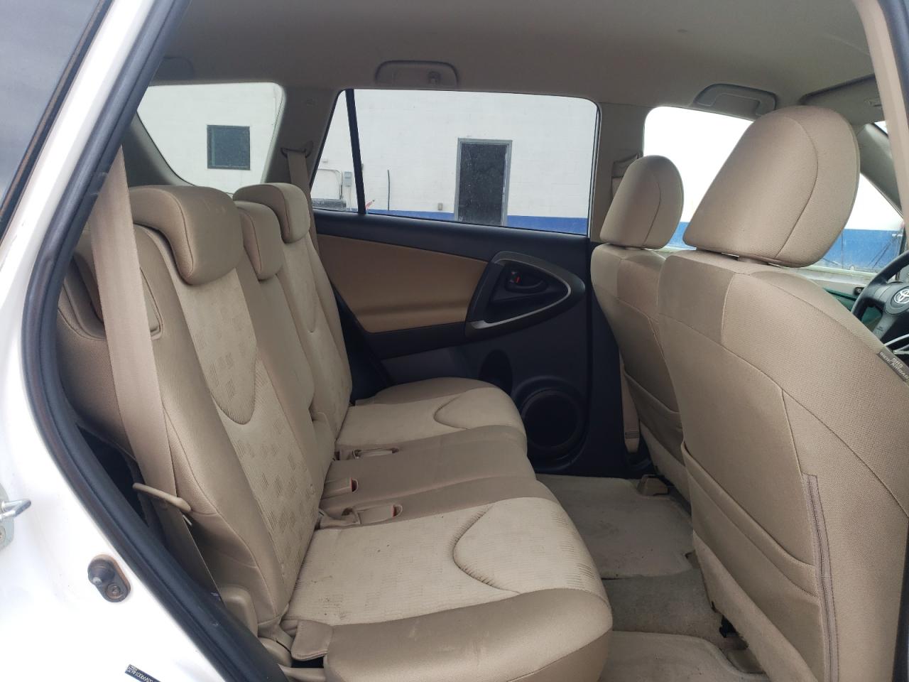 Photo 6 from auction – 2009 TOYOTA RAV4 with VIN JTMBF33V99D014632