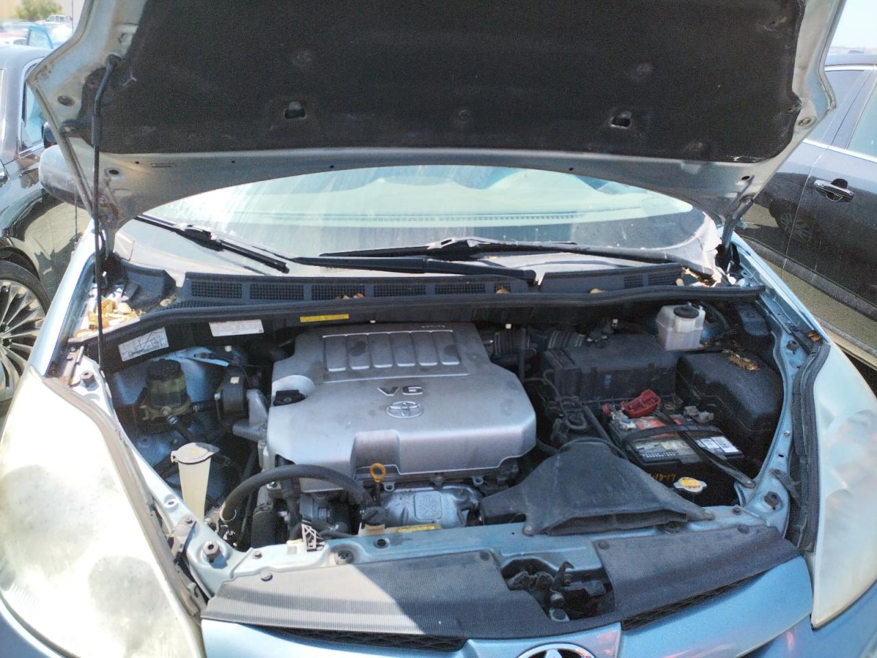 Photo 7 from auction – 2010 TOYOTA SIENNA CE with VIN 5TDKK4CCXAS319131