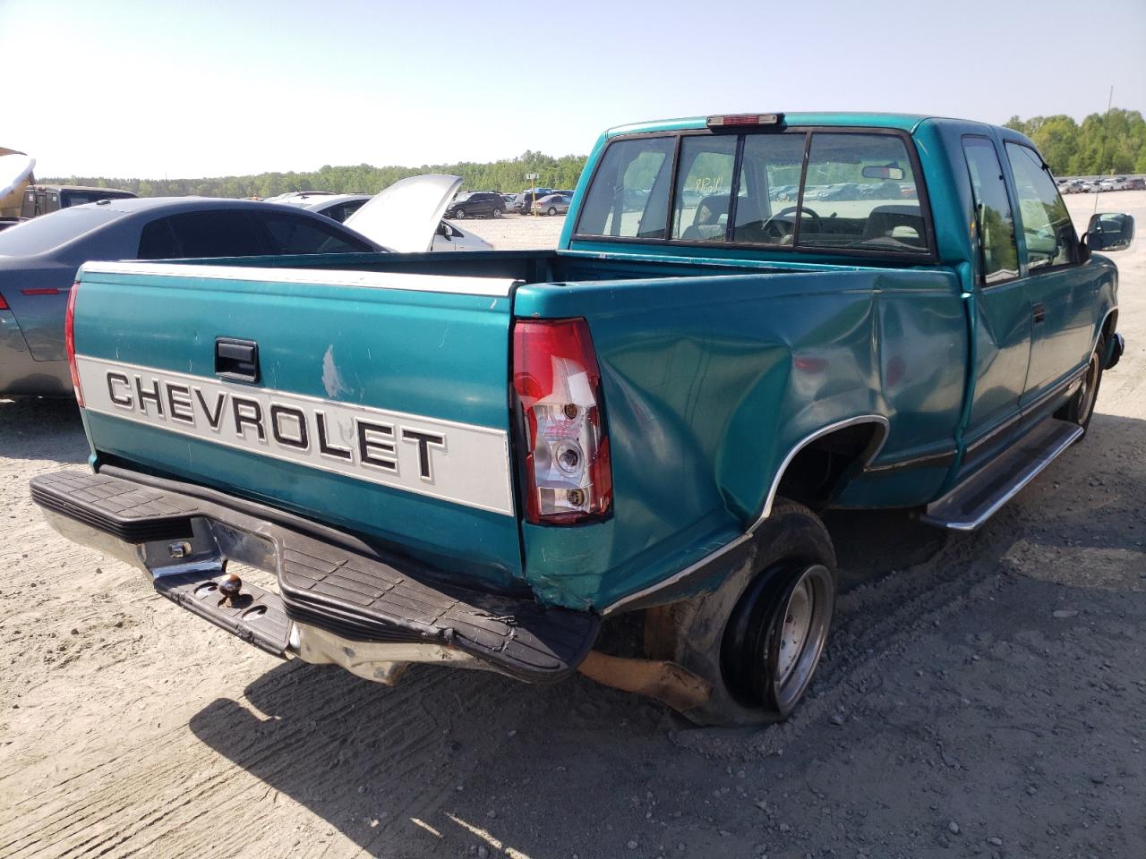 Photo 4 from auction – 1994 CHEVROLET GMT-400 C1 with VIN 2GCEC19K0R1228203
