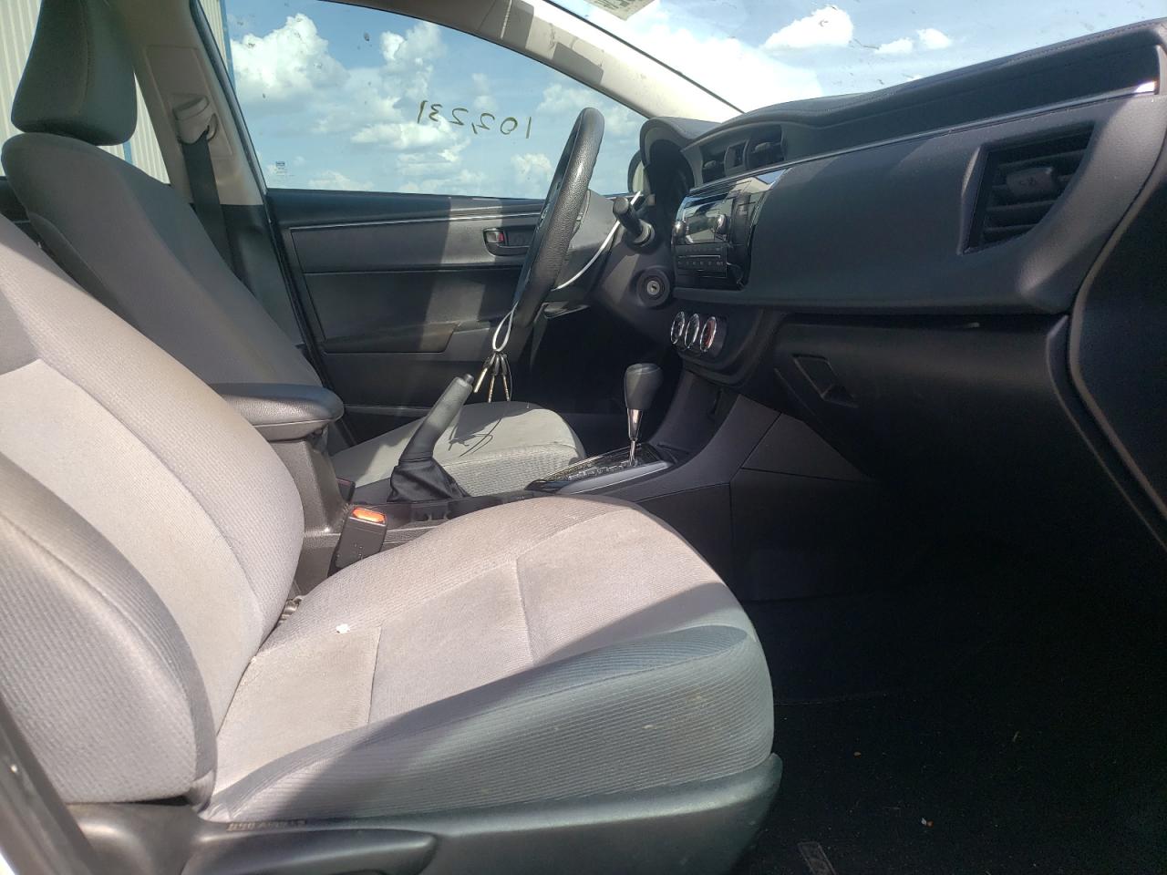 Photo 5 from auction – 2015 TOYOTA COROLLA L with VIN 5YFBURHE9FP248201