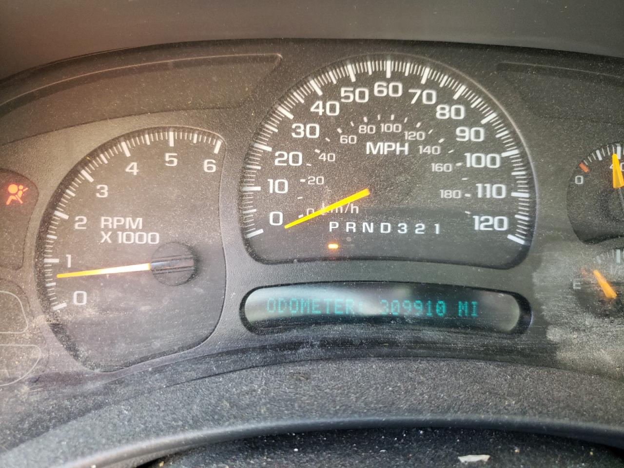 Photo 8 from auction – 2006 CHEVROLET SILVERADO with VIN 1GCEC14V16E258046