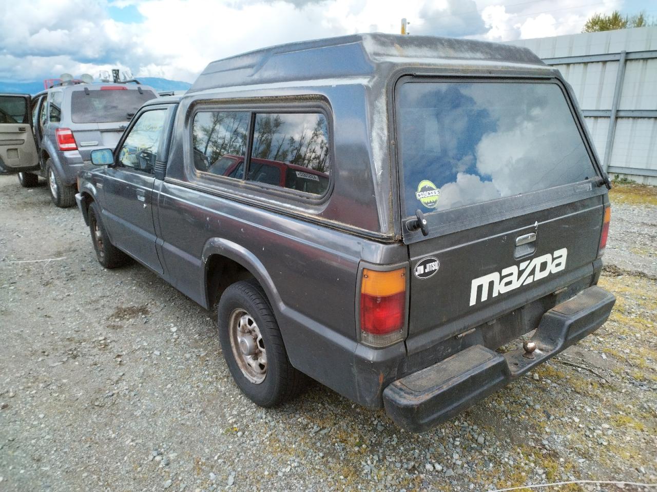 Photo 3 from auction – 1986 MAZDA B2000 with VIN JM2UF1111G0565473