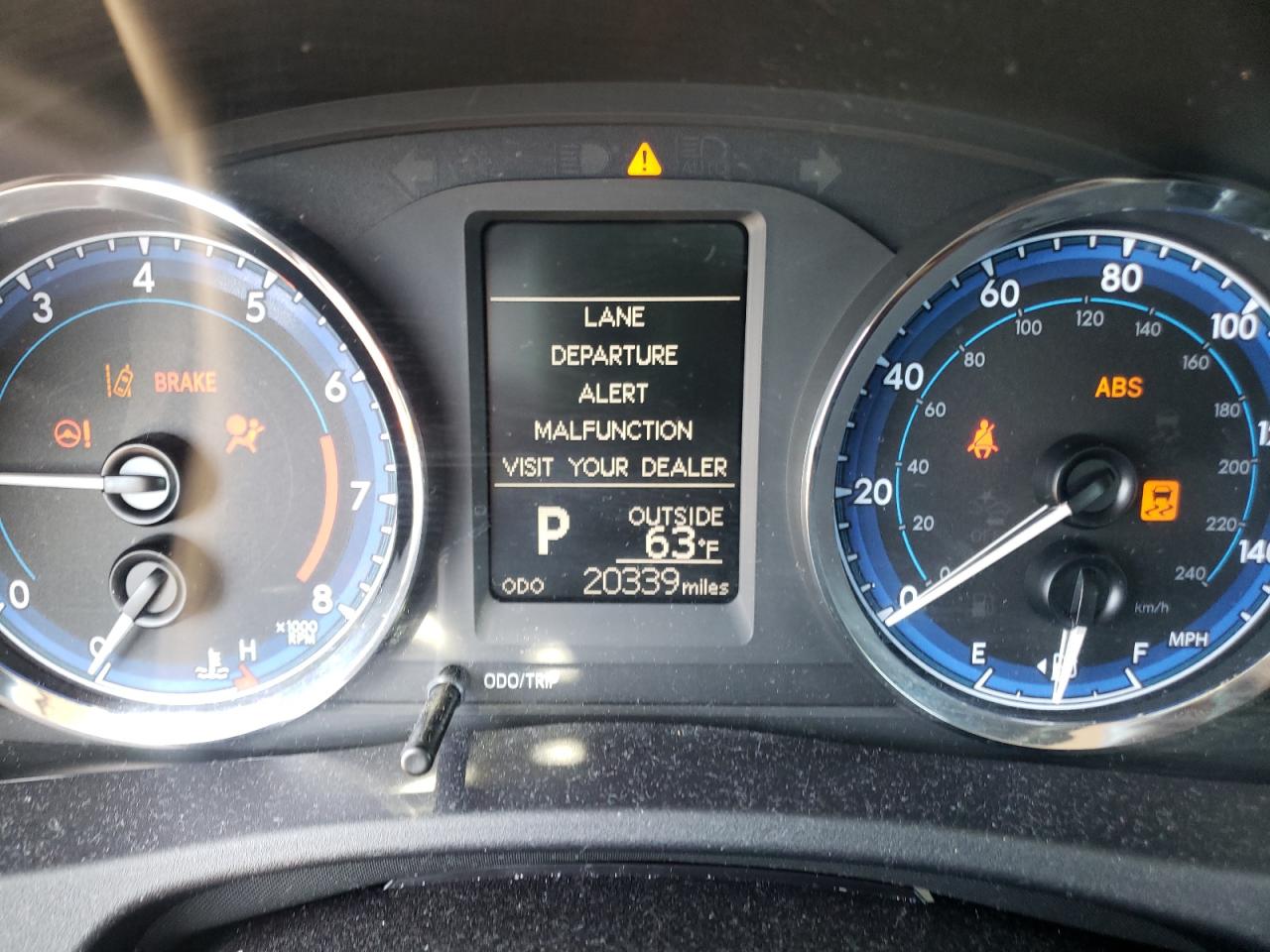 Photo 8 from auction – 2018 TOYOTA COROLLA L with VIN 2T1BURHE0JC113598