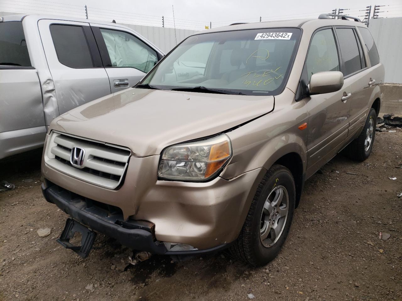 Photo 2 from auction – 2006 HONDA PILOT EX with VIN 5FNYF18616B001796